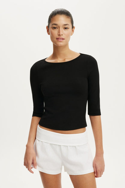 Common 3/4 Sleeve Top